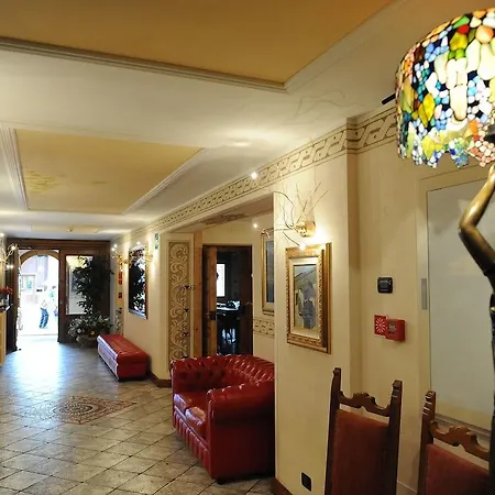 Hotell Alpina 3*